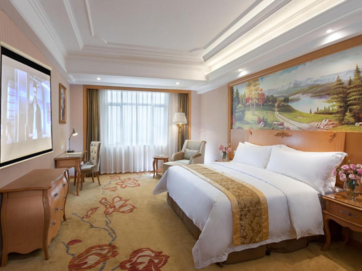 Vienna Hotel Guangzhou Nanpu Station Exterior foto