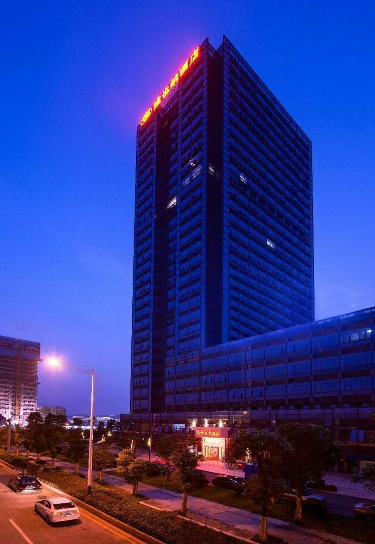 Vienna Hotel Guangzhou Nanpu Station Exterior foto